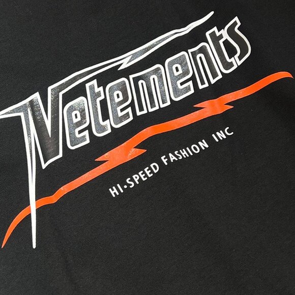 Vetements Black Short-Sleeved T-Shirt - Picture 5 of 5